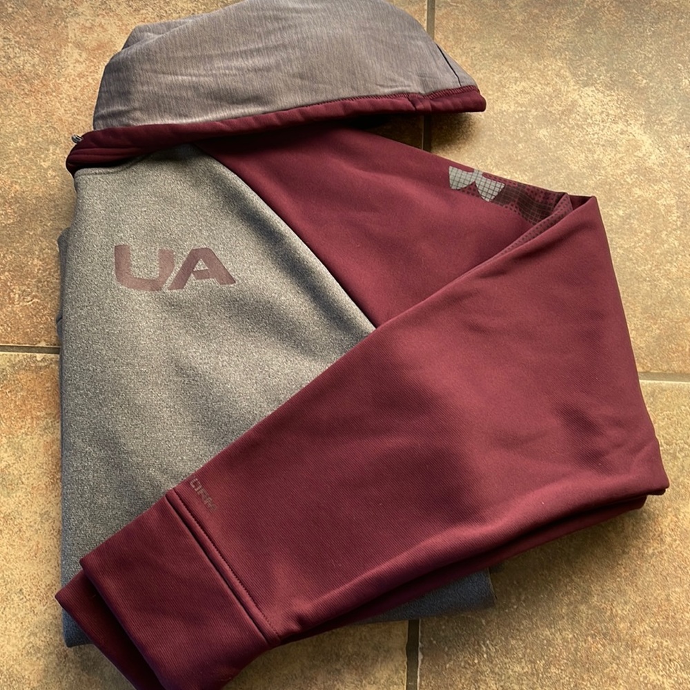 MENS Under Armor hoodie ~ Lg